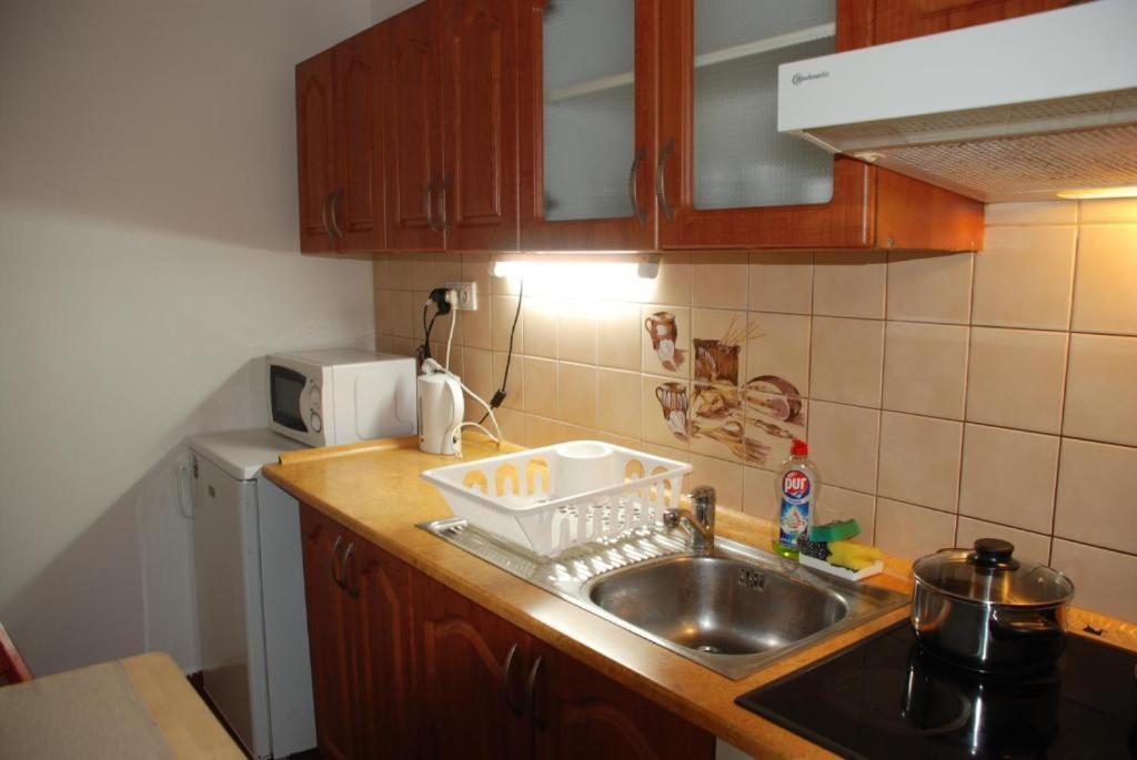 Apartments Spolkova Брно Экстерьер фото