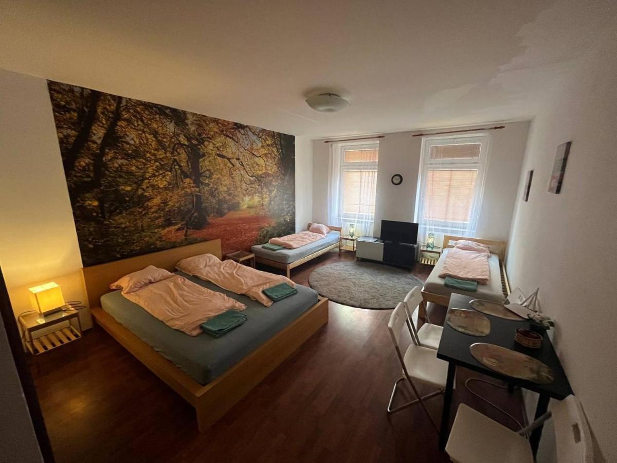 Apartments Spolkova Брно Экстерьер фото