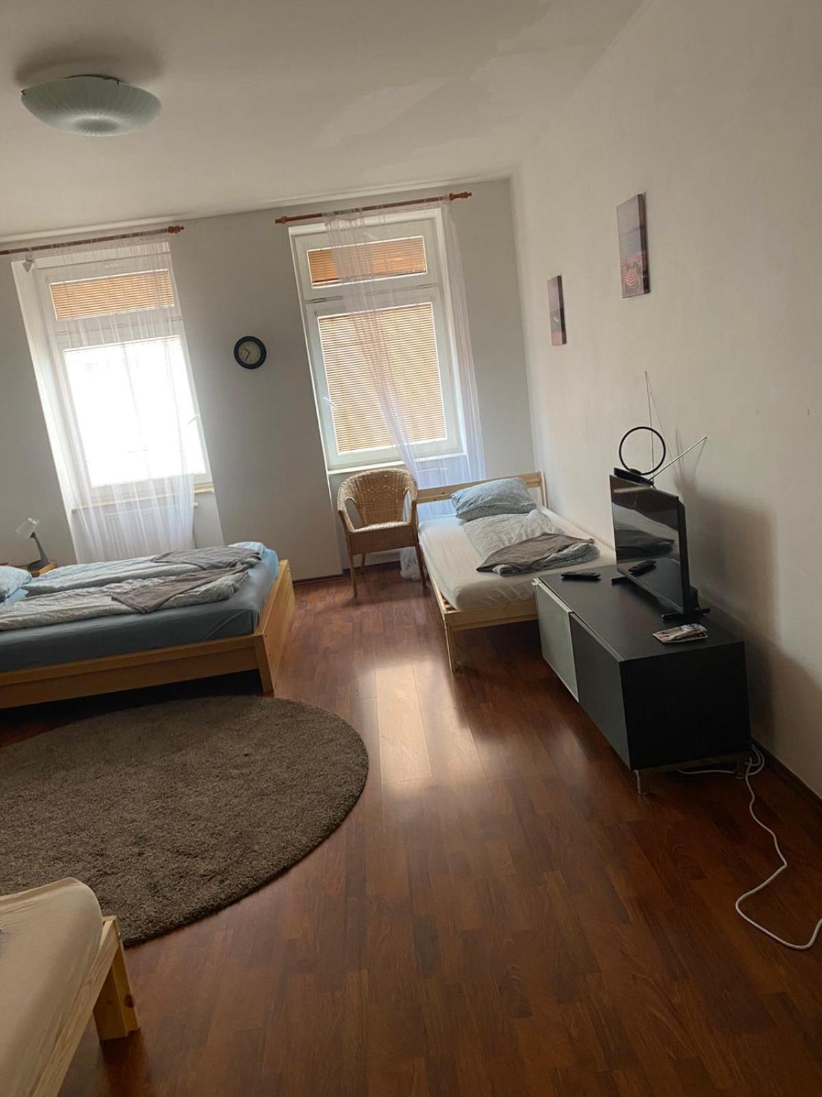 Apartments Spolkova Брно Экстерьер фото
